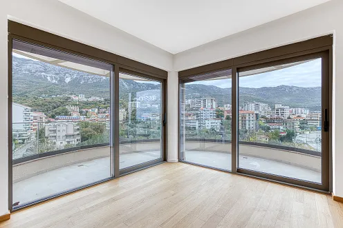 Geräumige Zwei-Zimmer-Wohnung in Meeresnähe